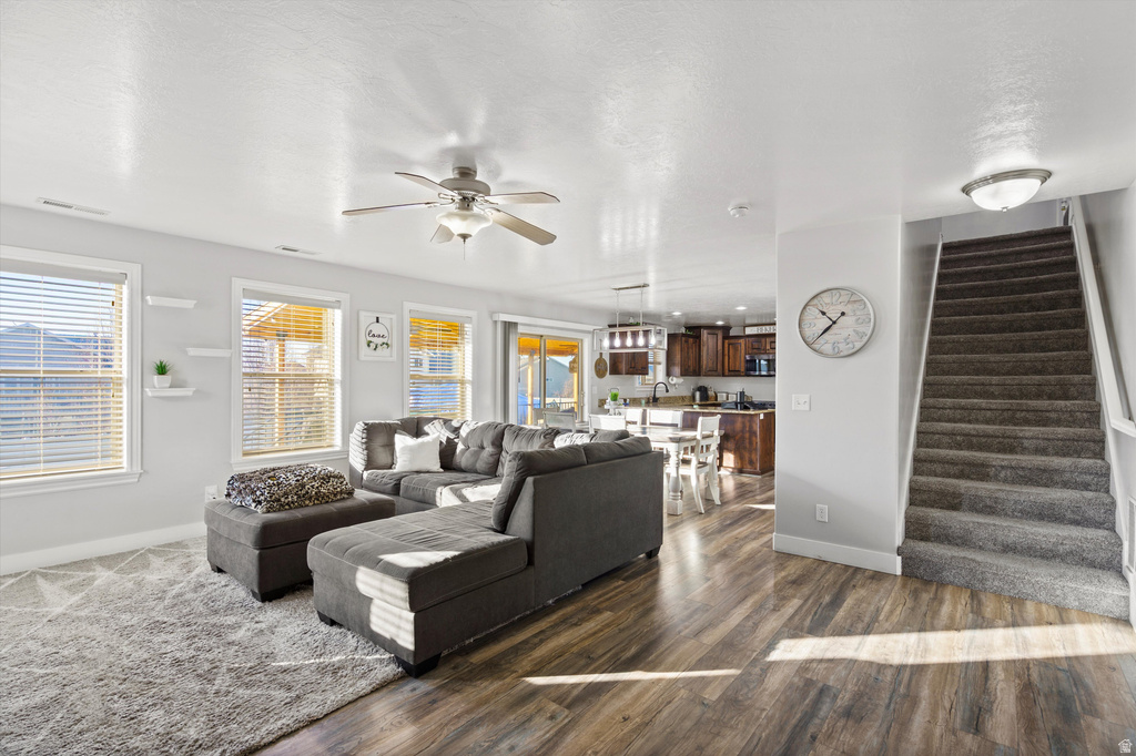 4367 W 5300 S Hooper, UT 84315