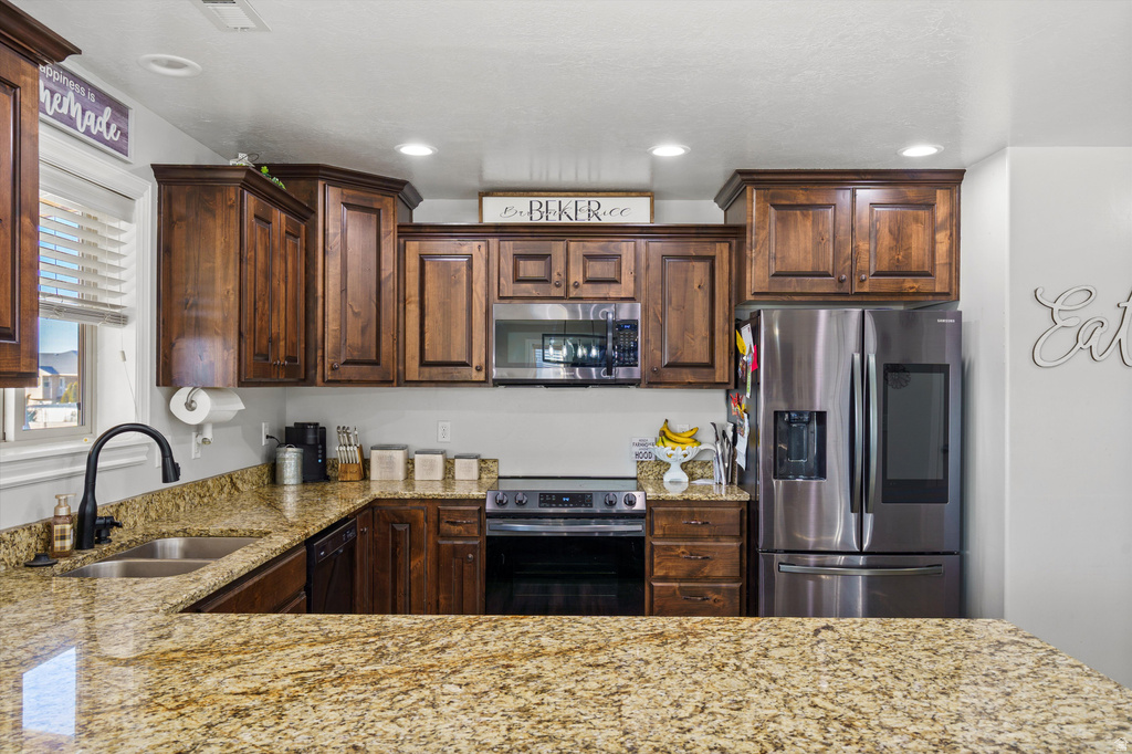 4367 W 5300 S Hooper, UT 84315