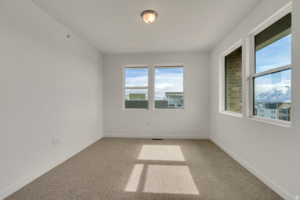 5263 W REVENTON RD #404 South Jordan, UT 84009