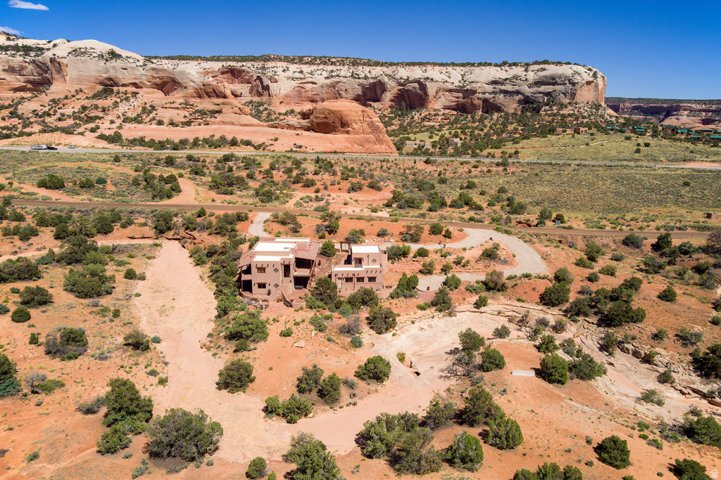 100 S JOE WILSON DR Moab, UT 84532