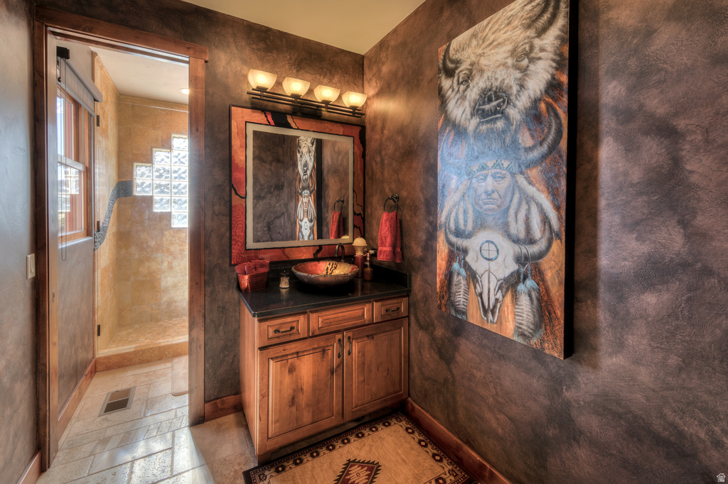 100 S JOE WILSON DR Moab, UT 84532