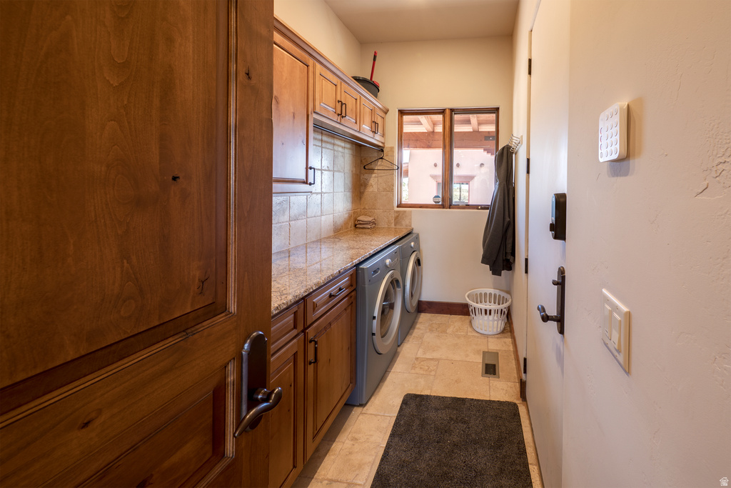 100 S JOE WILSON DR Moab, UT 84532