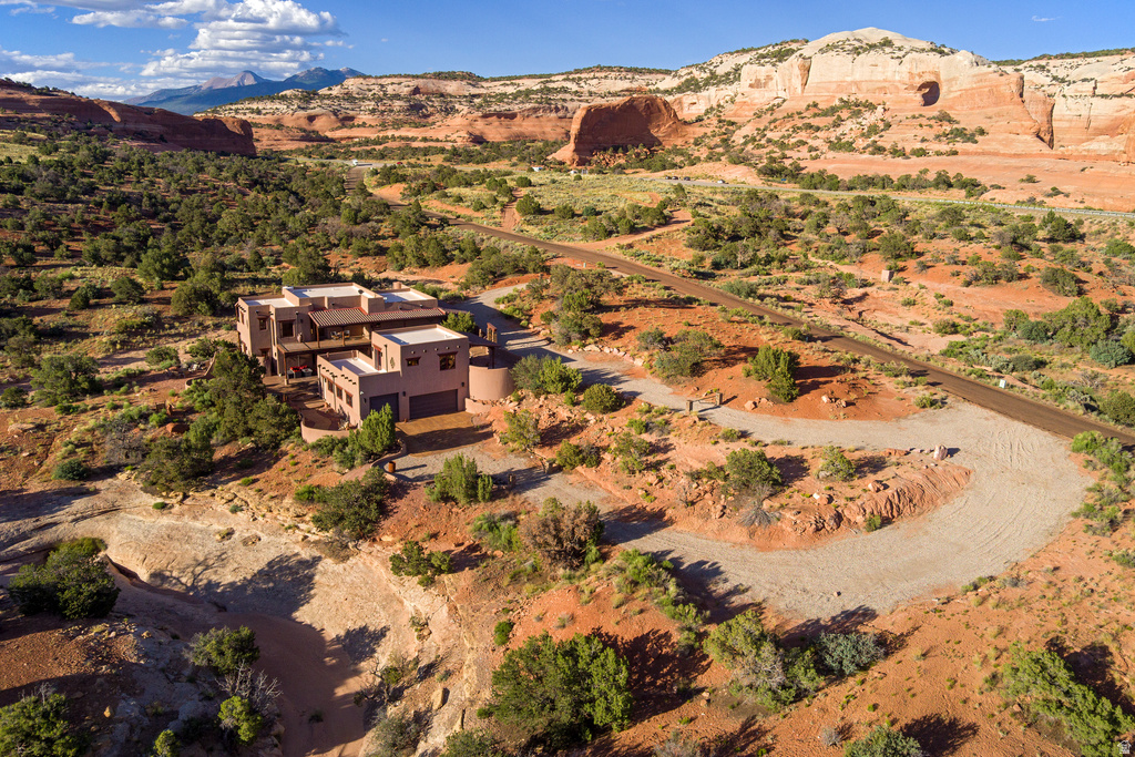 100 S JOE WILSON DR Moab, UT 84532