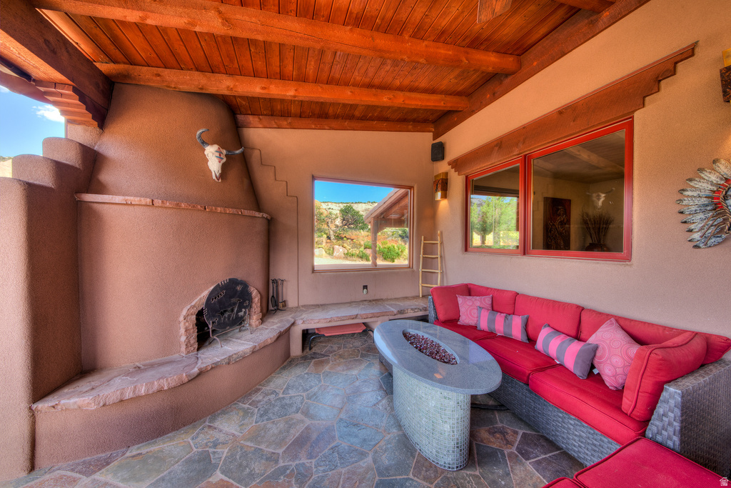 100 S JOE WILSON DR Moab, UT 84532