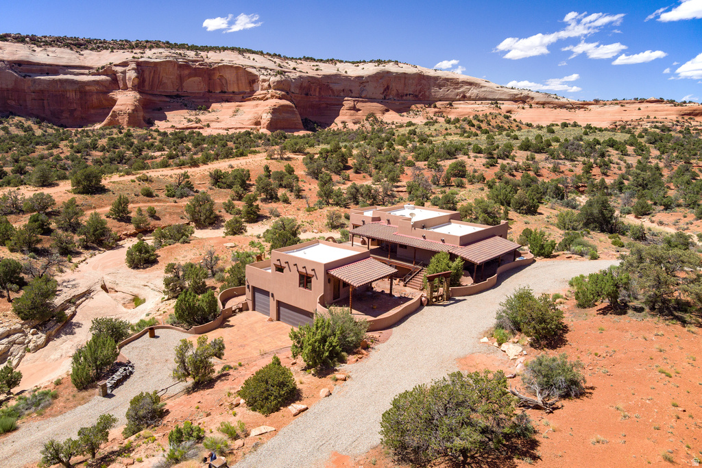 100 S JOE WILSON DR Moab, UT 84532