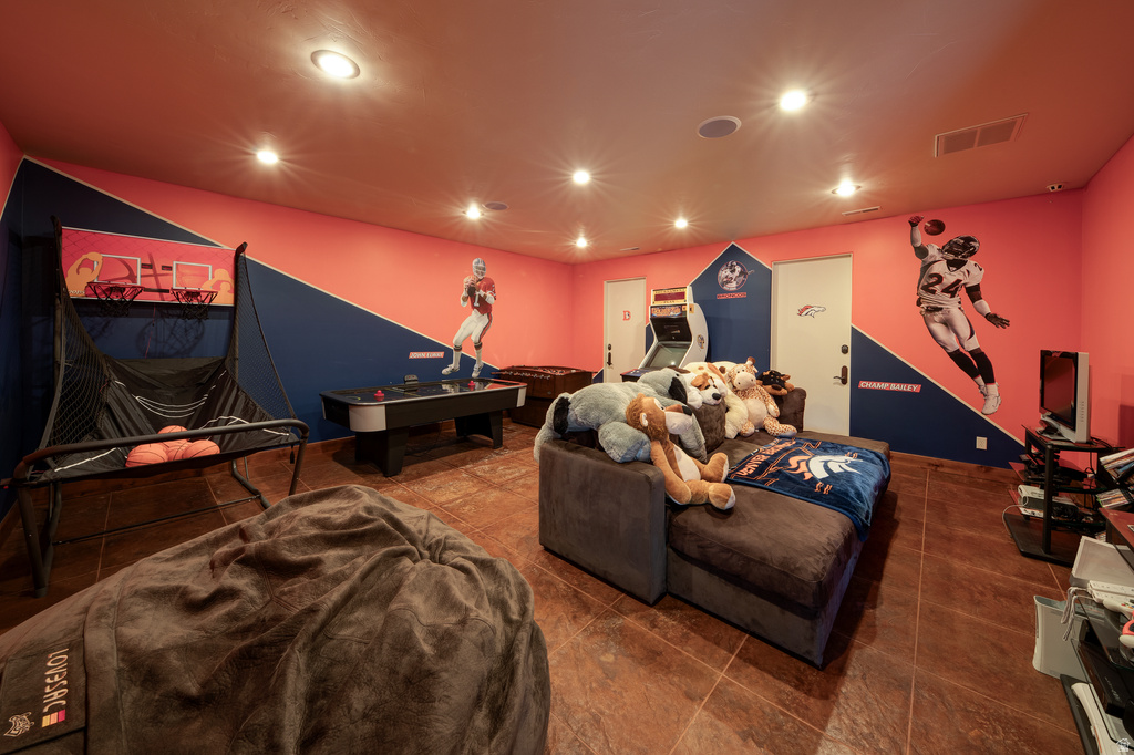 100 S JOE WILSON DR Moab, UT 84532