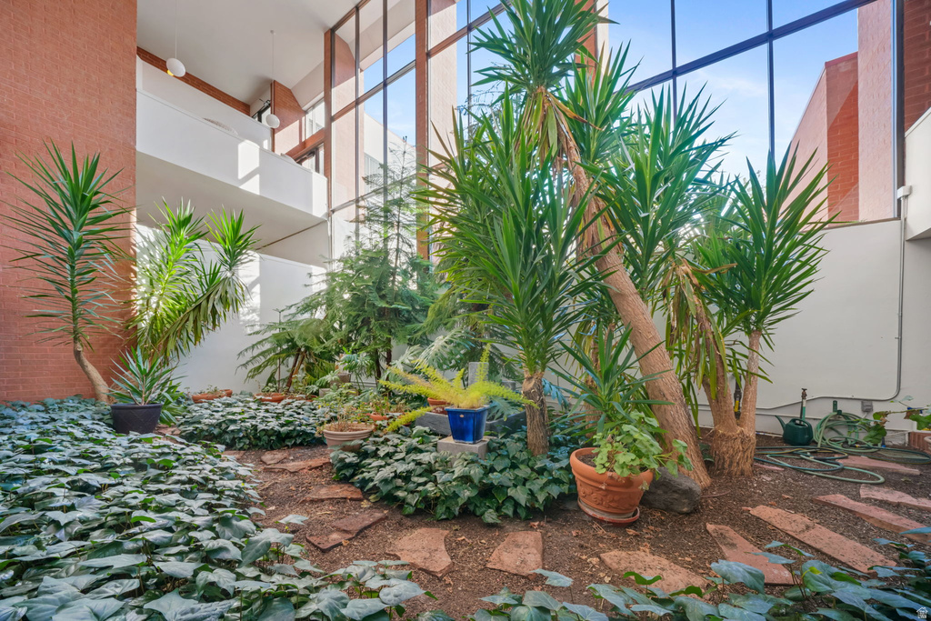 850 S DONNER WAY #403 Salt Lake City, UT 84108