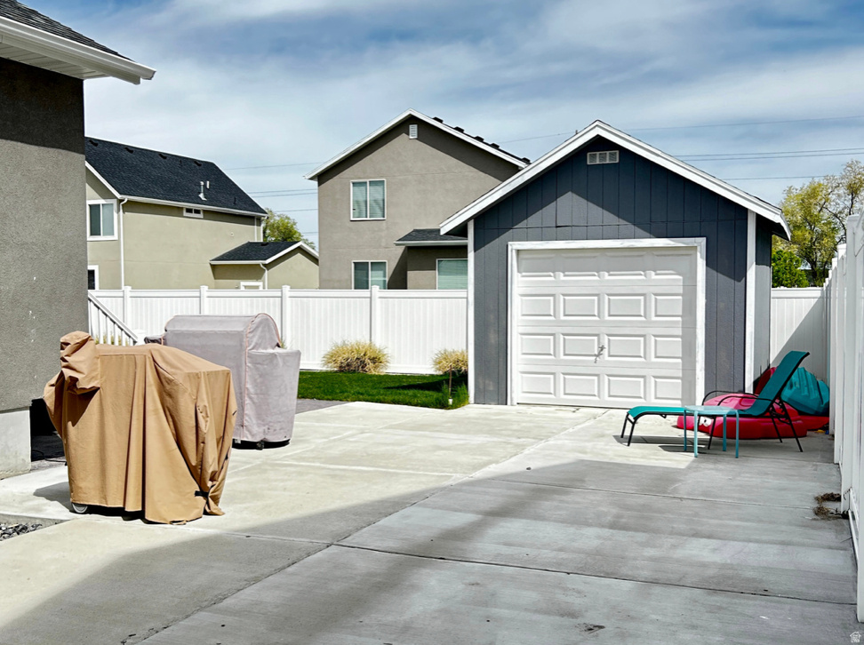 2045 E MINE ROCK RD Lake Point, UT 84074