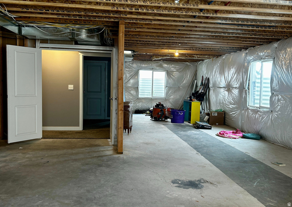 2045 E MINE ROCK RD Lake Point, UT 84074