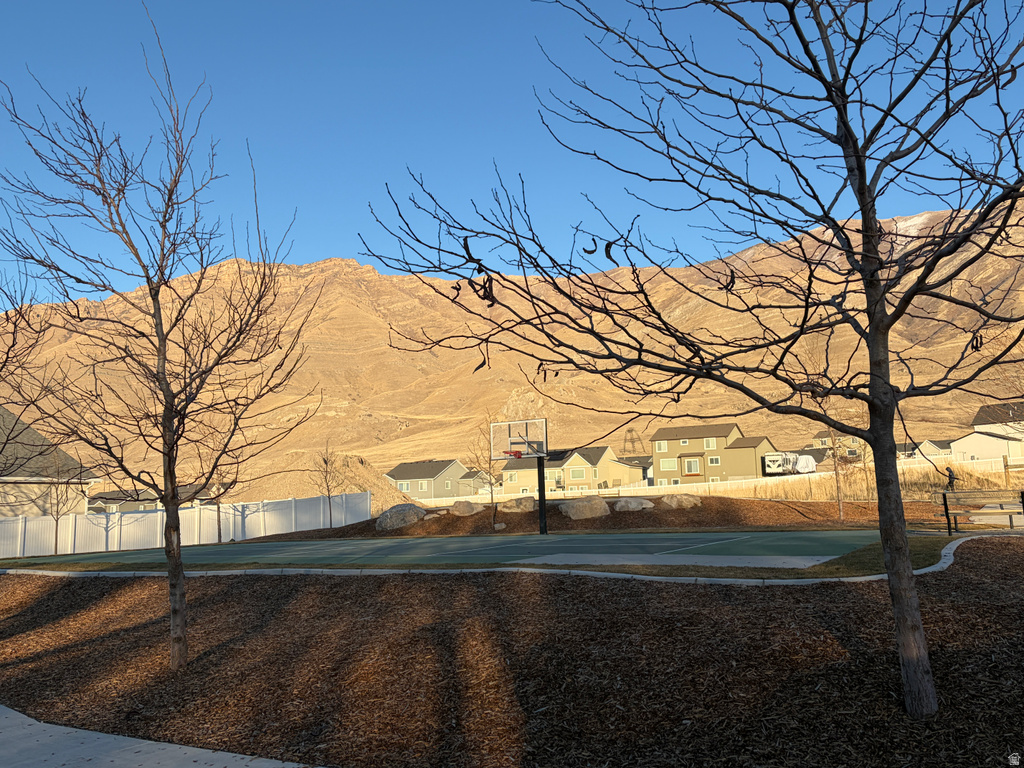 2045 E MINE ROCK RD Lake Point, UT 84074