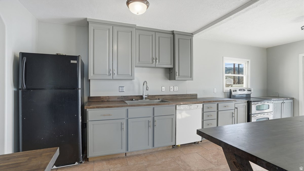 148 S GRASSY TRAIL DR East Carbon, UT 84520