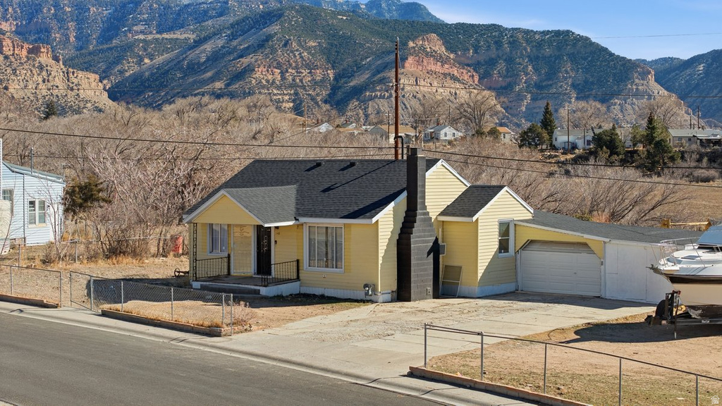 148 S GRASSY TRAIL DR East Carbon, UT 84520