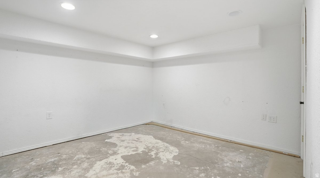 148 S GRASSY TRAIL DR East Carbon, UT 84520