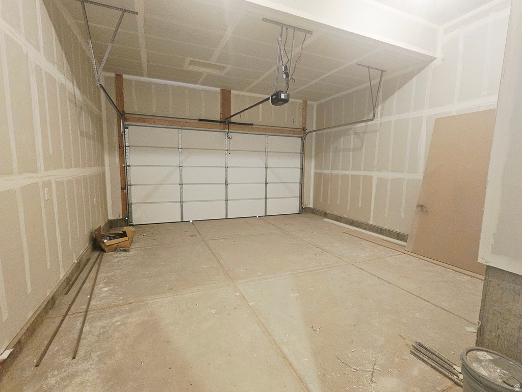 2706 N 2770 W Plain City, UT 84404