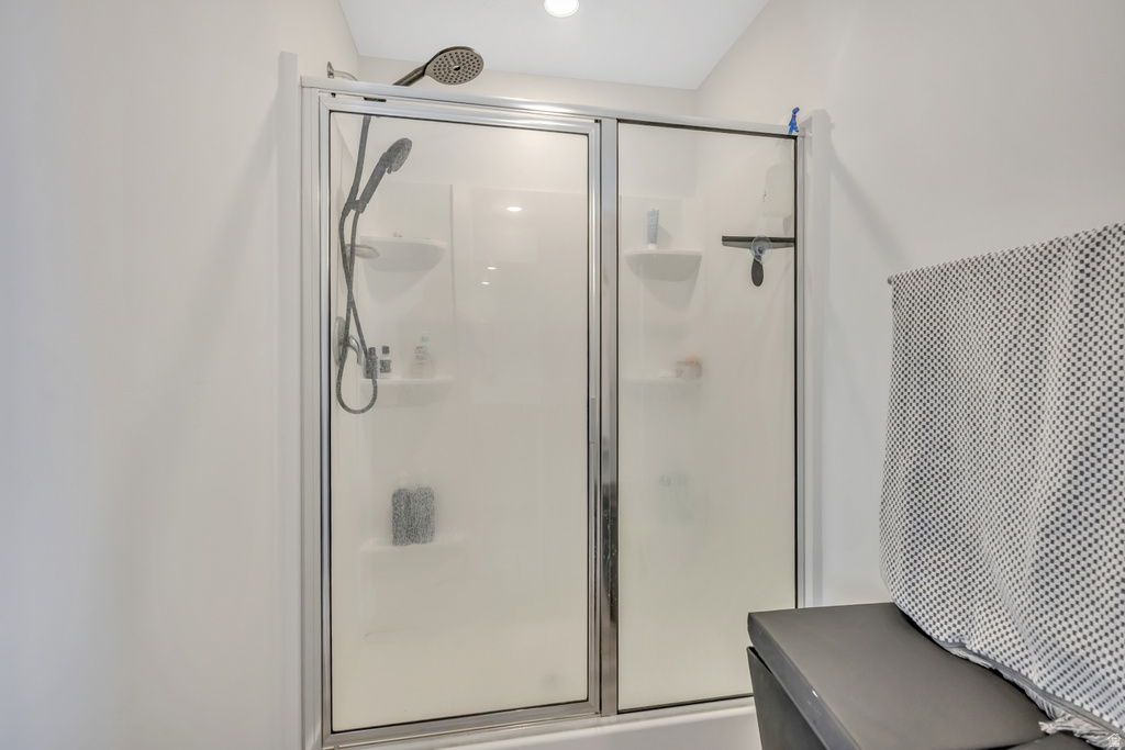 157 E PARADE AVE Saratoga Springs, UT 84045