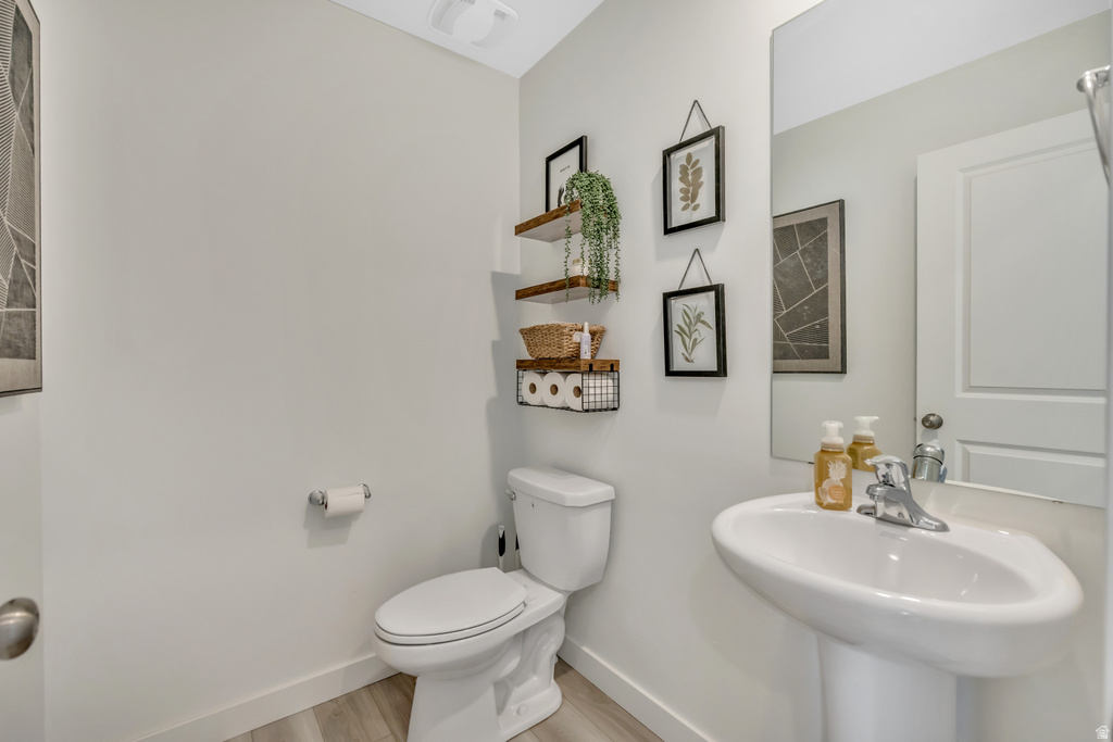 157 E PARADE AVE Saratoga Springs, UT 84045