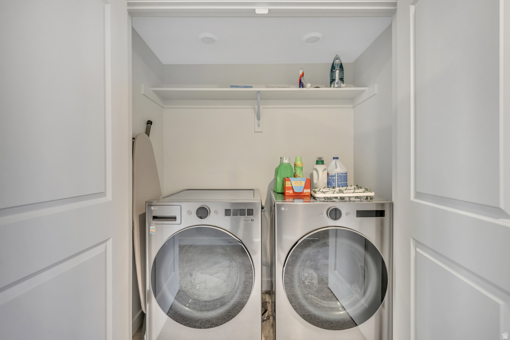 157 E PARADE AVE Saratoga Springs, UT 84045