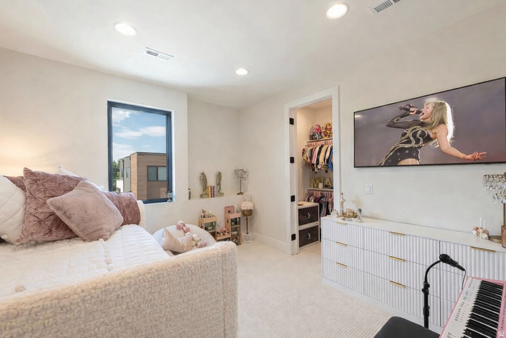 4445 S HOLLADAY PARK LN Holladay, UT 84124