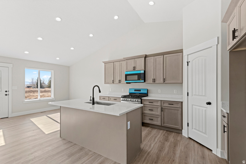 886 E 100 S #5 Mt Pleasant, UT 84647