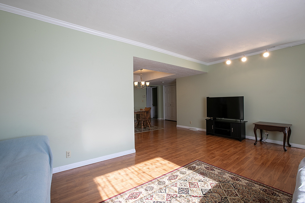 275 E PEACH LN Bountiful, UT 84010