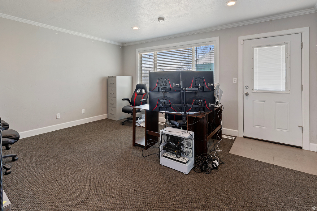 Office area featuring carpet flooring, crown molding, and recessed lighting