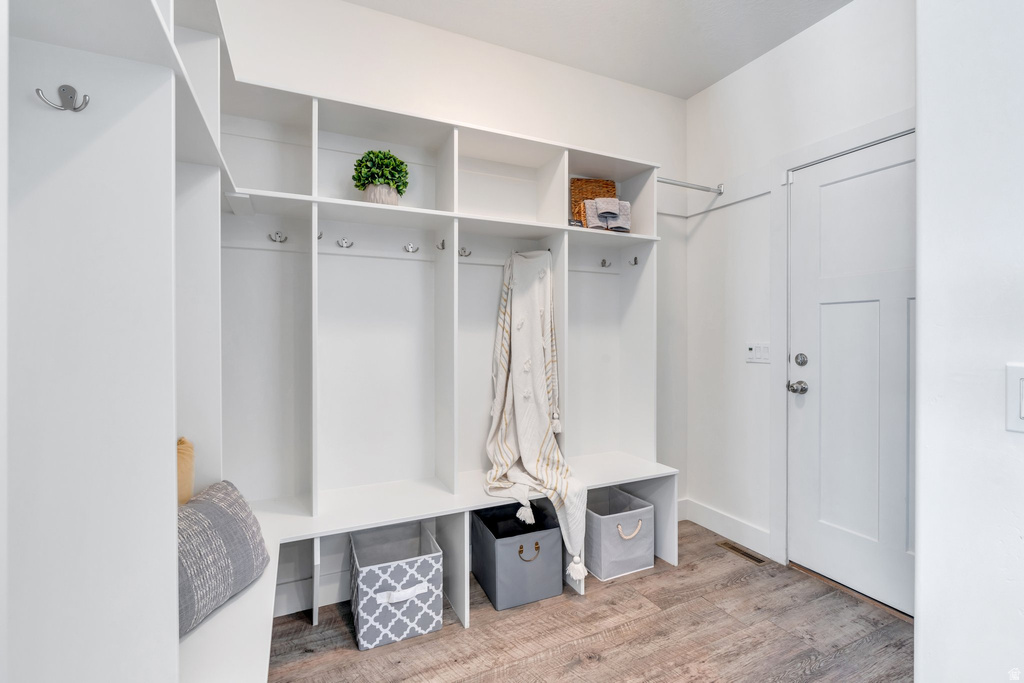 583 E PARKER PL Vineyard, UT 84059