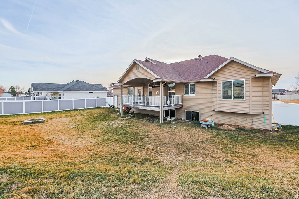 3942 N 2650 W Farr West, UT 84404