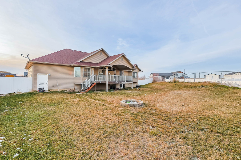 3942 N 2650 W Farr West, UT 84404