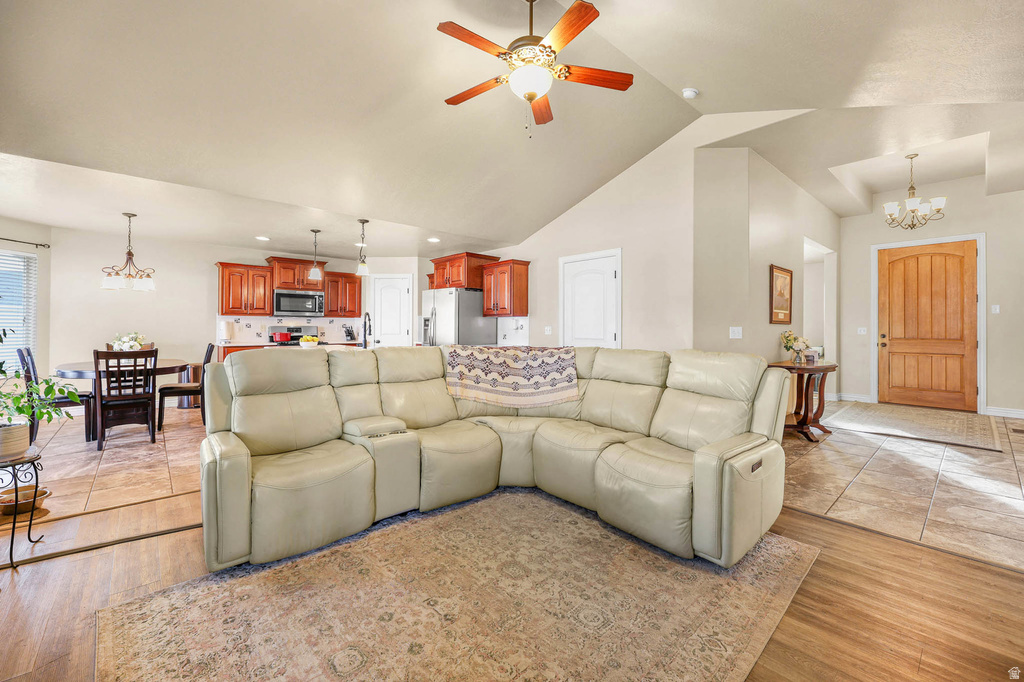 3942 N 2650 W Farr West, UT 84404