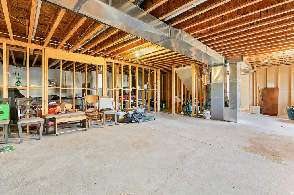 3942 N 2650 W Farr West, UT 84404