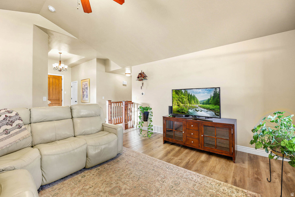 3942 N 2650 W Farr West, UT 84404