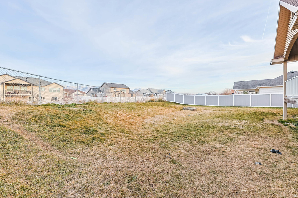 3942 N 2650 W Farr West, UT 84404