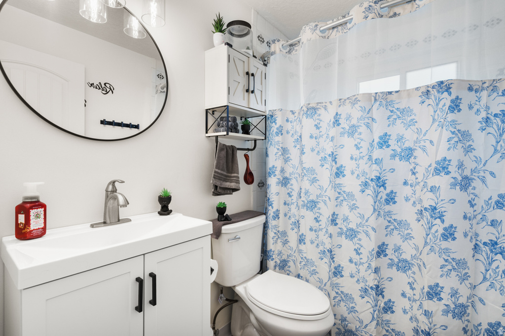 3705 S 2025 W Roy, UT 84067