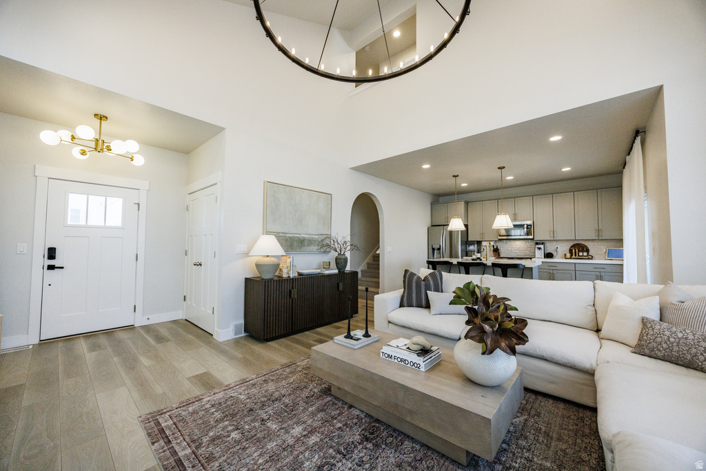 9817 N AARON AVE Eagle Mountain, UT 84005