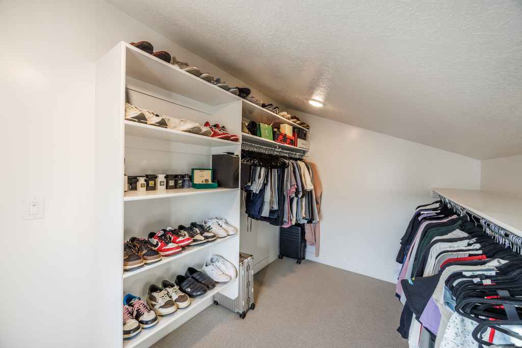 9817 N AARON AVE Eagle Mountain, UT 84005