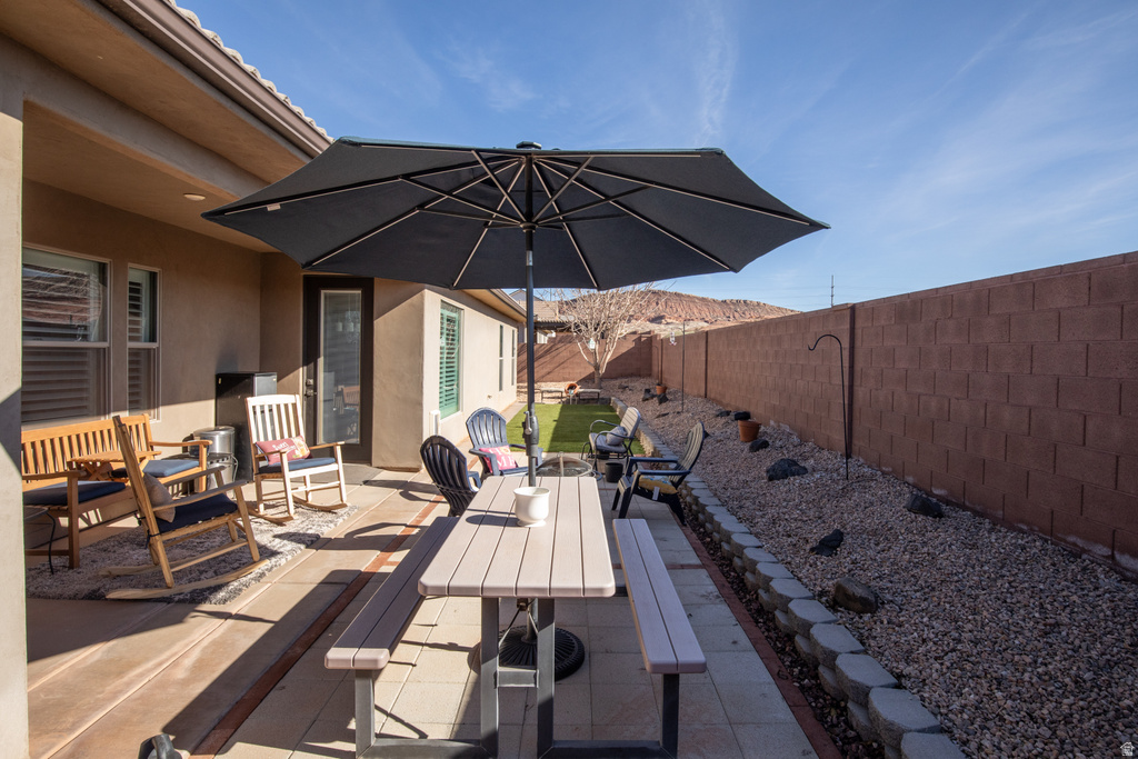 1212 E GORDON LN Washington, UT 84780