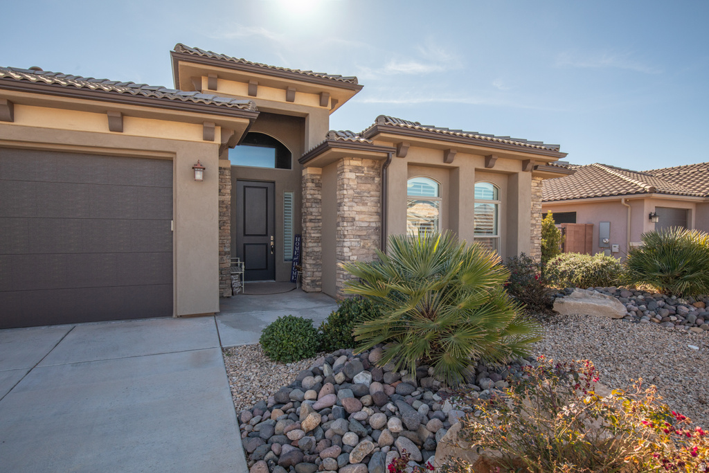 1212 E GORDON LN Washington, UT 84780