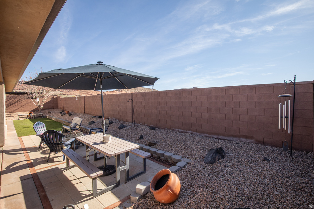 1212 E GORDON LN Washington, UT 84780