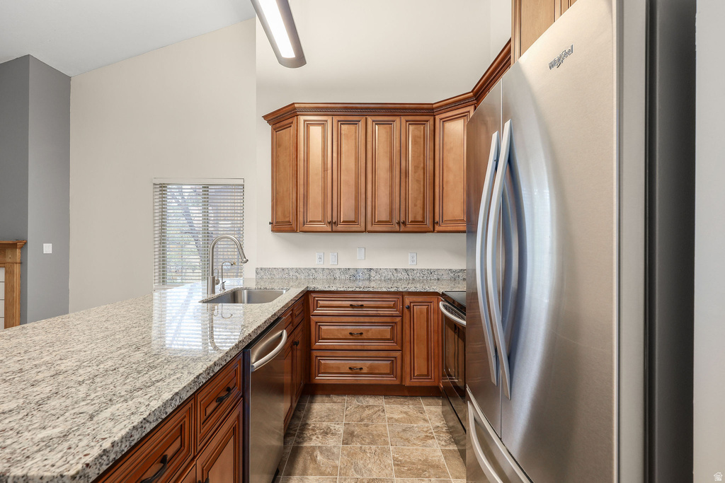 9153 S JEFFERSON PL Sandy, UT 84070