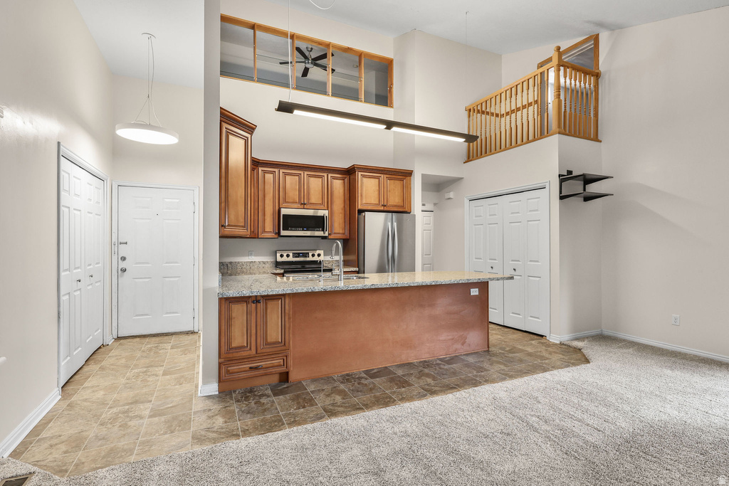 9153 S JEFFERSON PL Sandy, UT 84070