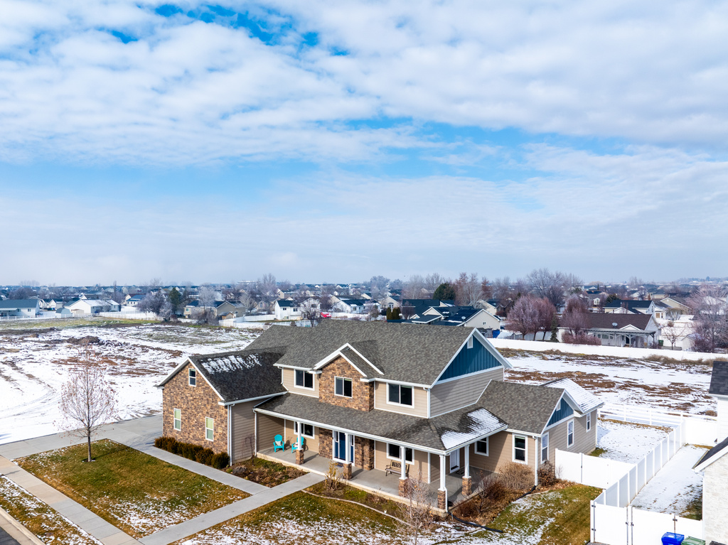 3736 W HAMMON LN Syracuse, UT 84075