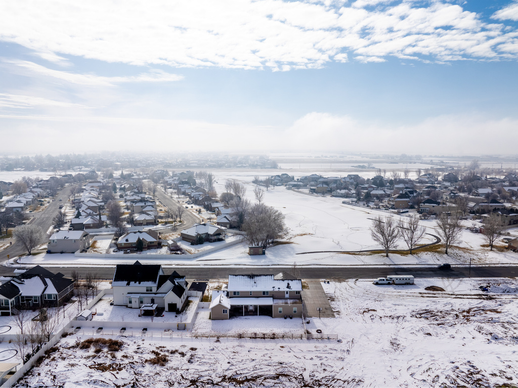 3736 W HAMMON LN Syracuse, UT 84075