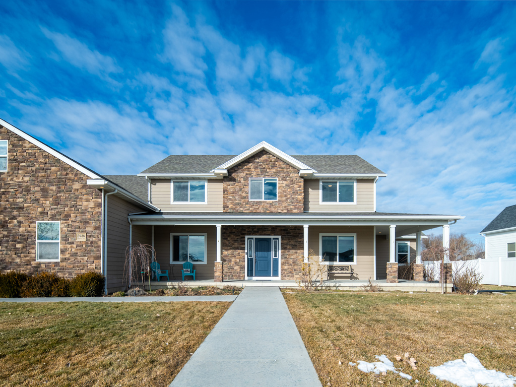 3736 W HAMMON LN Syracuse, UT 84075