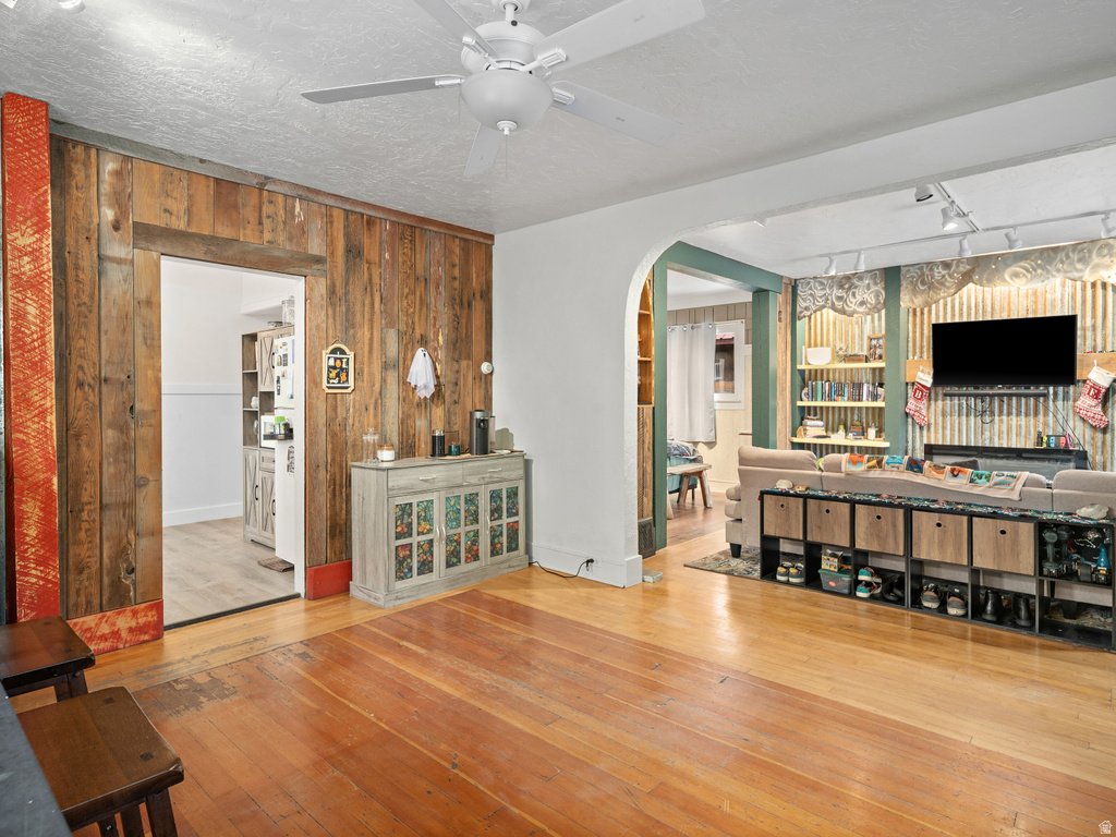 237 S 7400 E Huntsville, UT 84317