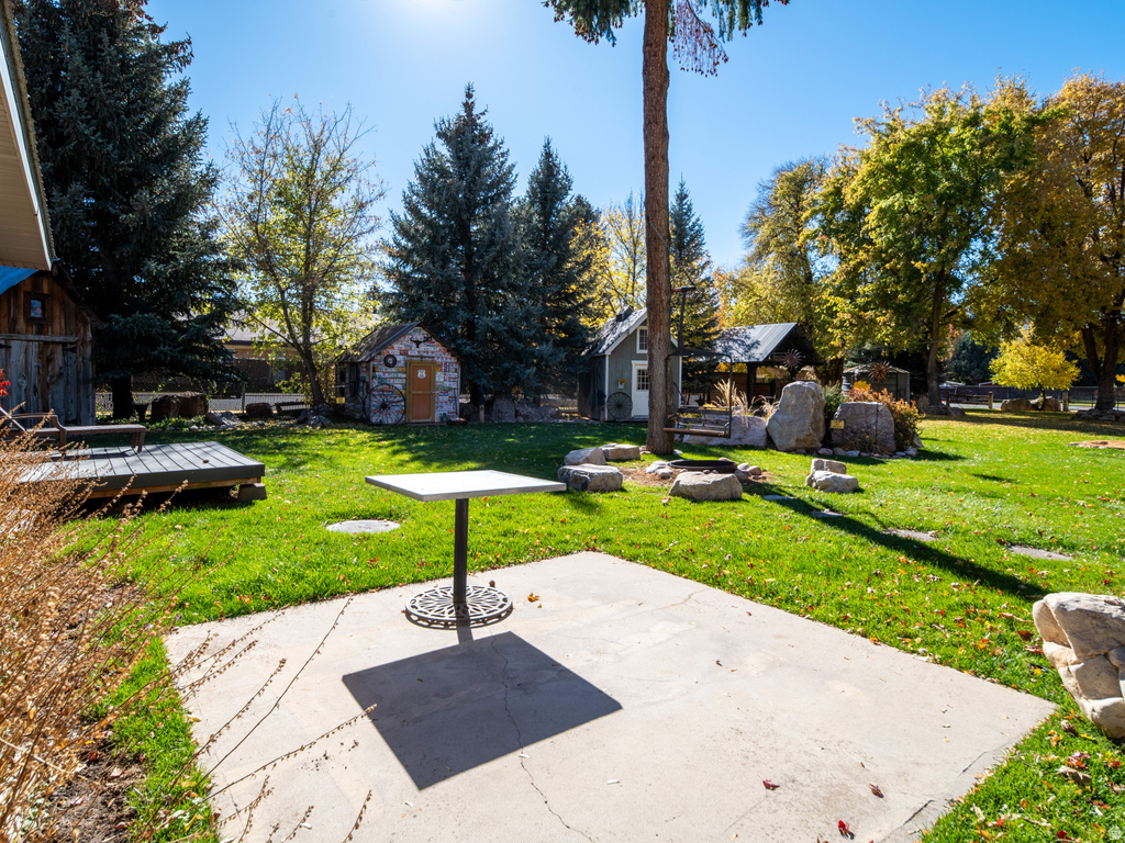 237 S 7400 E Huntsville, UT 84317