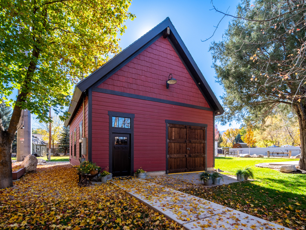 237 S 7400 E Huntsville, UT 84317