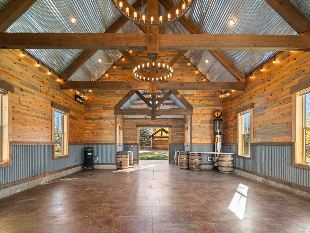 237 S 7400 E Huntsville, UT 84317