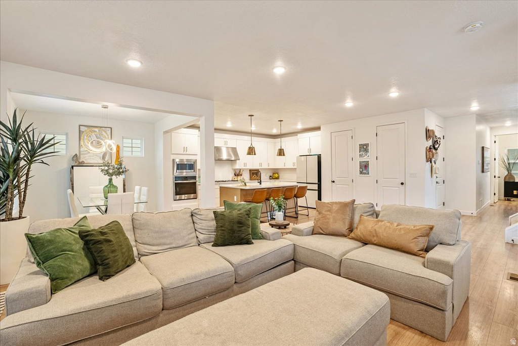 6706 W SKIP ROCK RD South Jordan, UT 84009