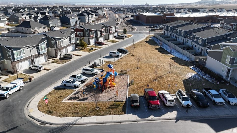 7129 N MOUNTAIN FIELD DR Eagle Mountain, UT 84005