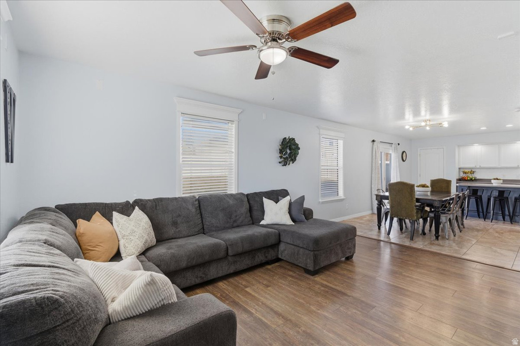 427 W CINNAMON CIR Saratoga Springs, UT 84045